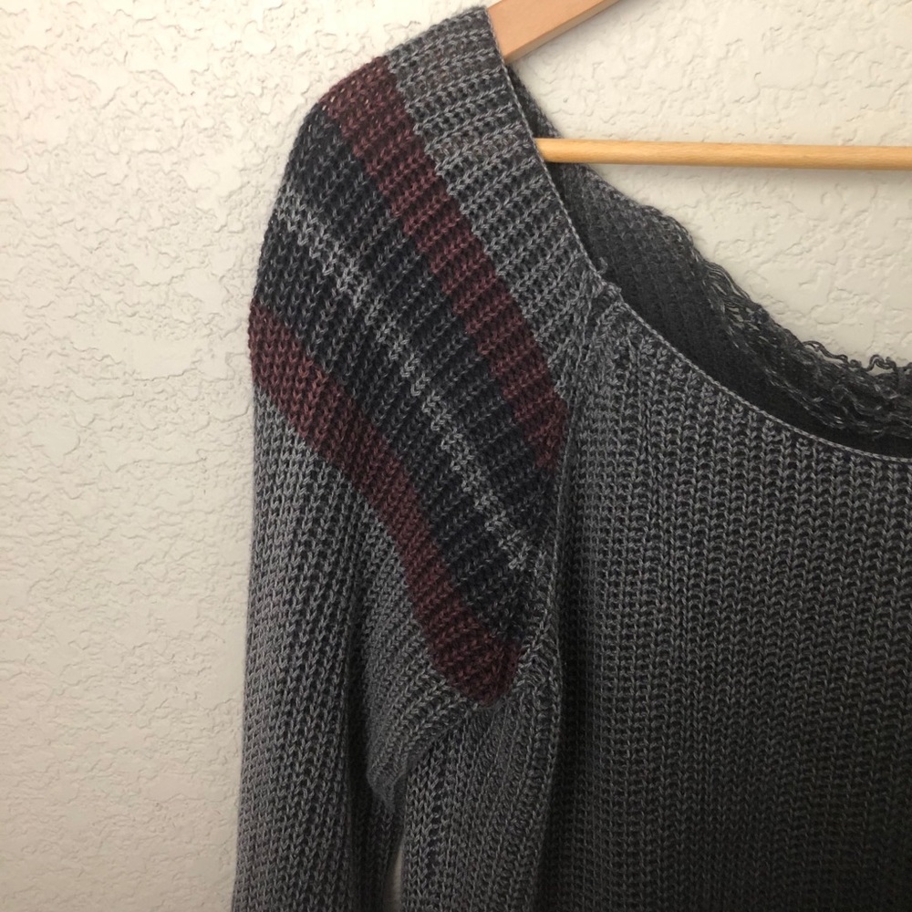 Brandy Melville Margot Distressed Grey Sweater - Picture 4 of 7